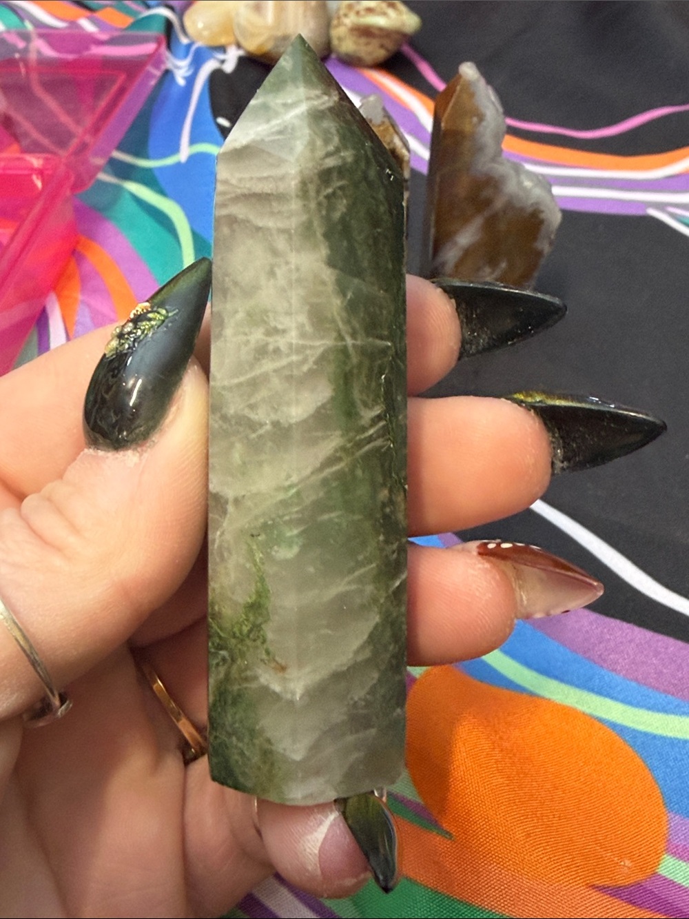 3 TOWERS//Green Quartz Crystal Point Tower - Natural Home Accent - Picture 8 of 10